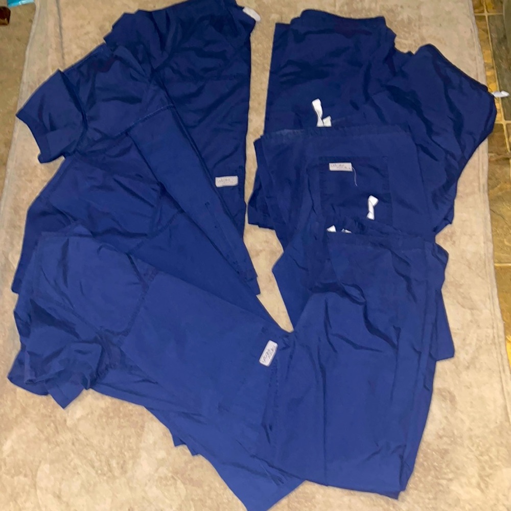 4 sets urban scrubs